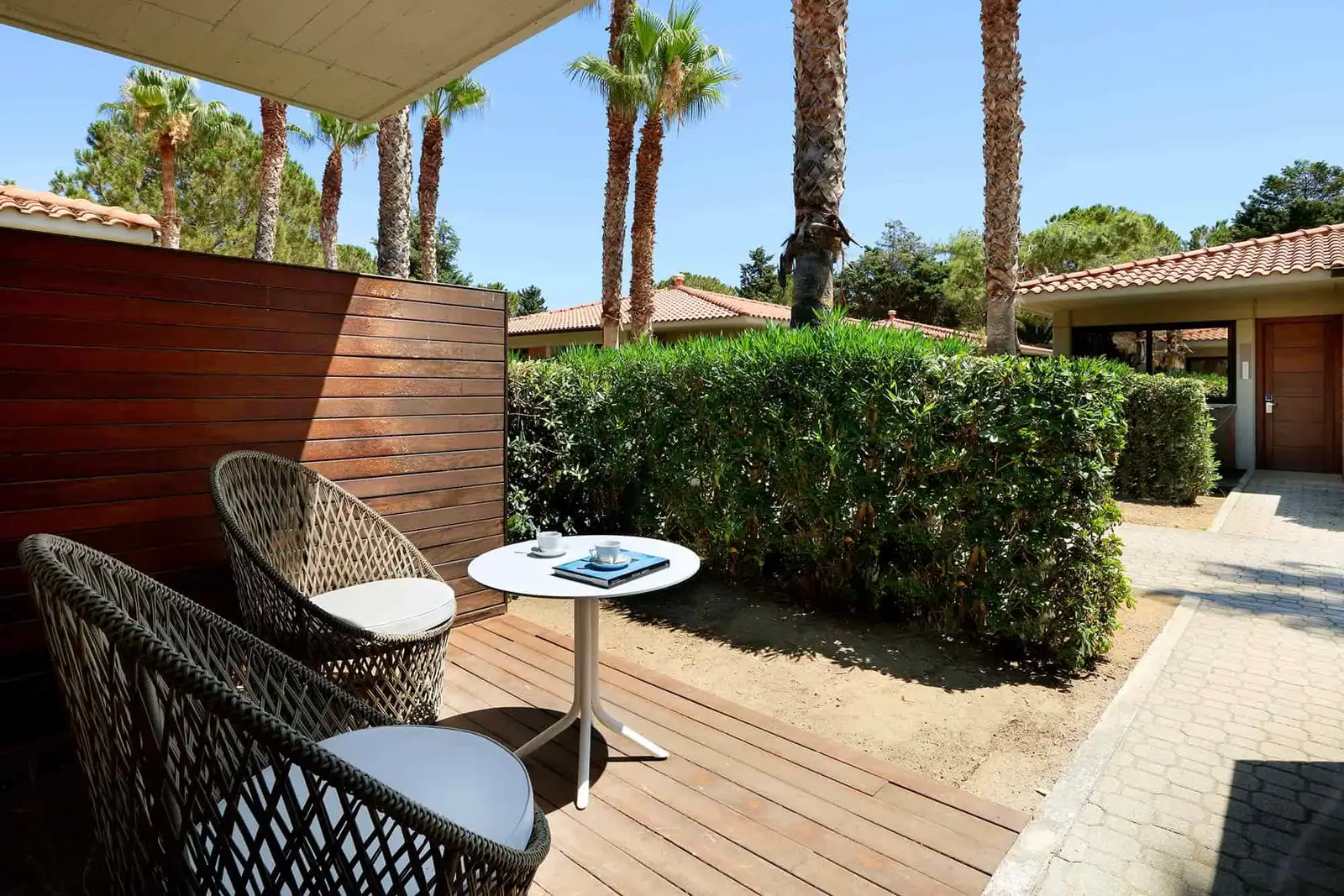 Grand-Palladium-Sicilia-Resort-Spa-Junior-Romance-Bungalow-2