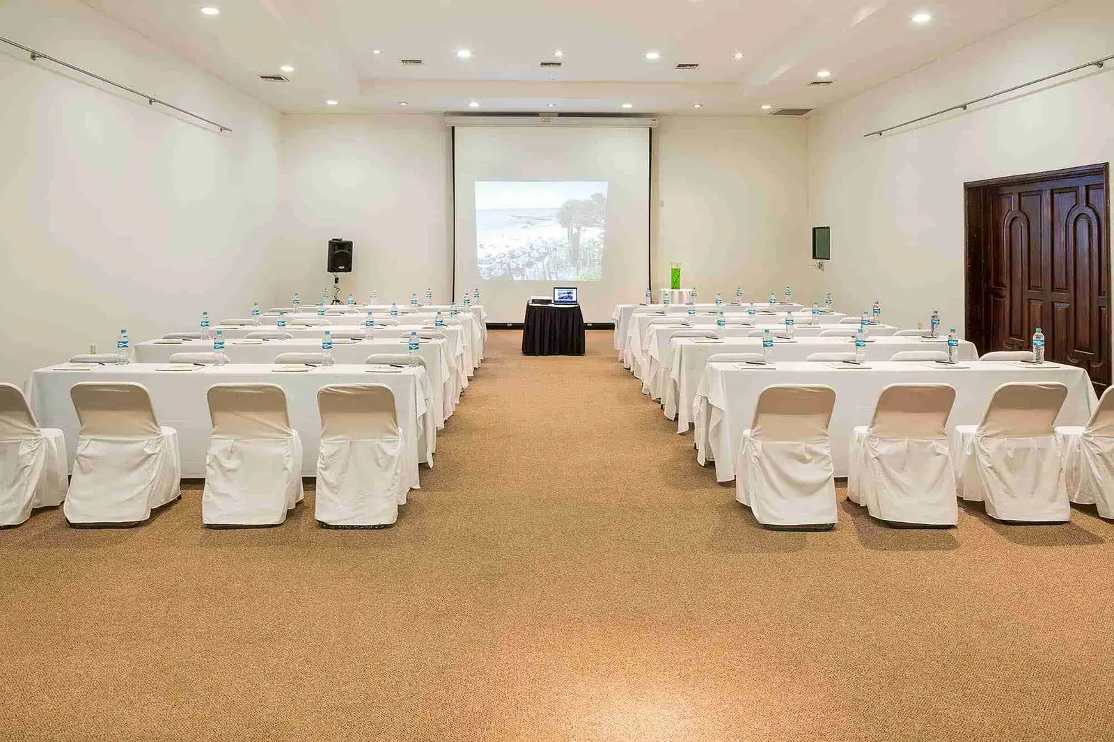 grand-palladium-vallarta-resort-spa-sala-de-reuniones