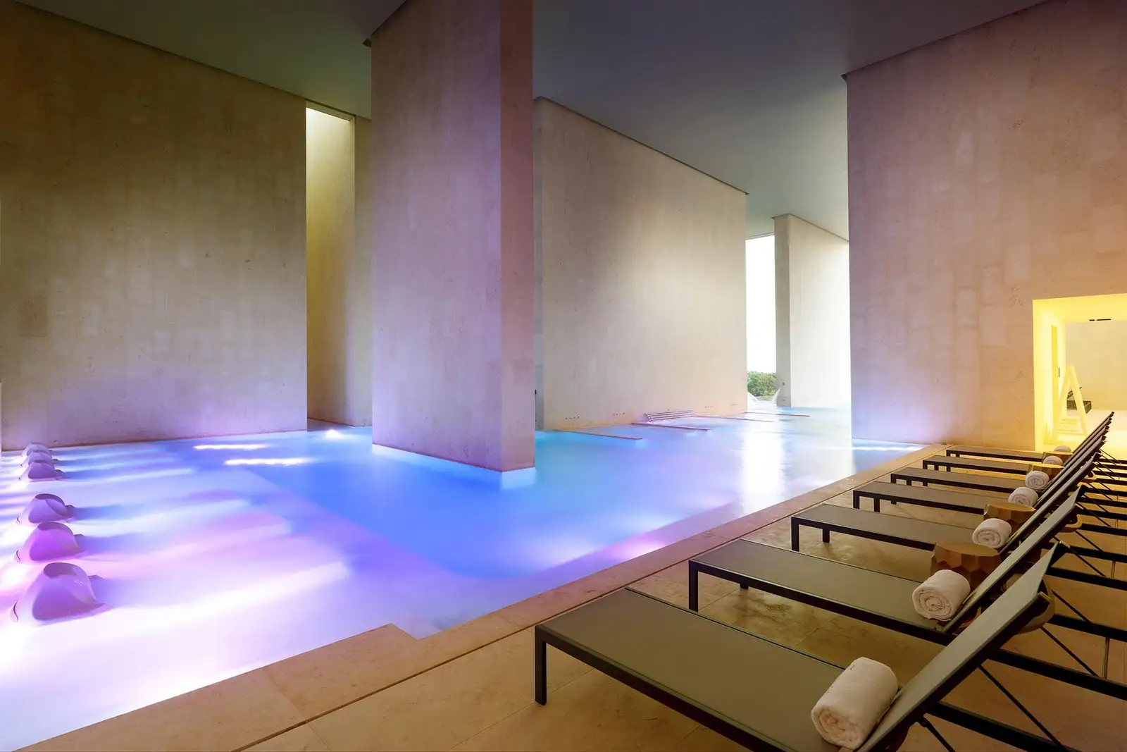 Grand Palladium Costa Mujeres Resort Spa_Zona de aguas interior en Zentropia Spa