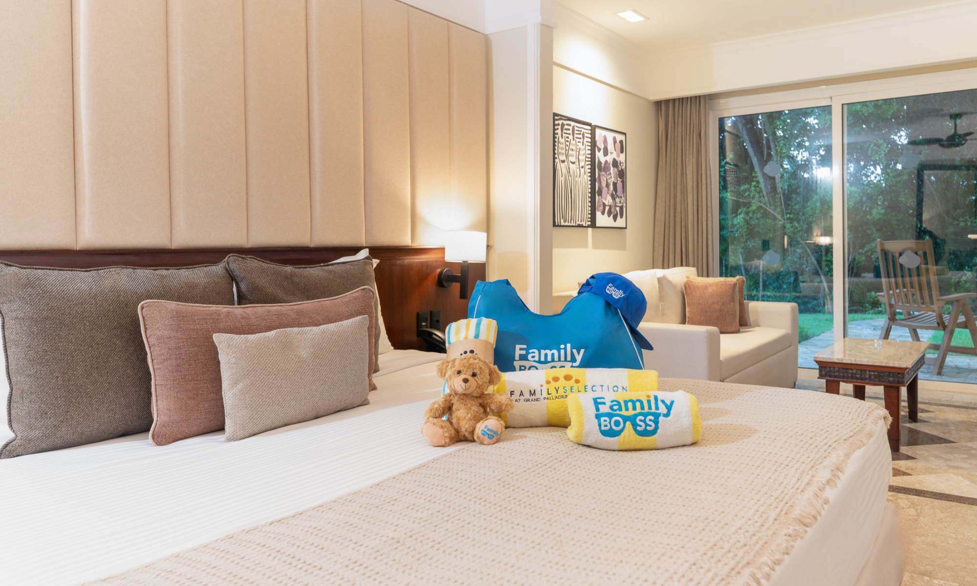 Family Selection at Grand Palladium Imbassaí - Junior Suite Pool Access