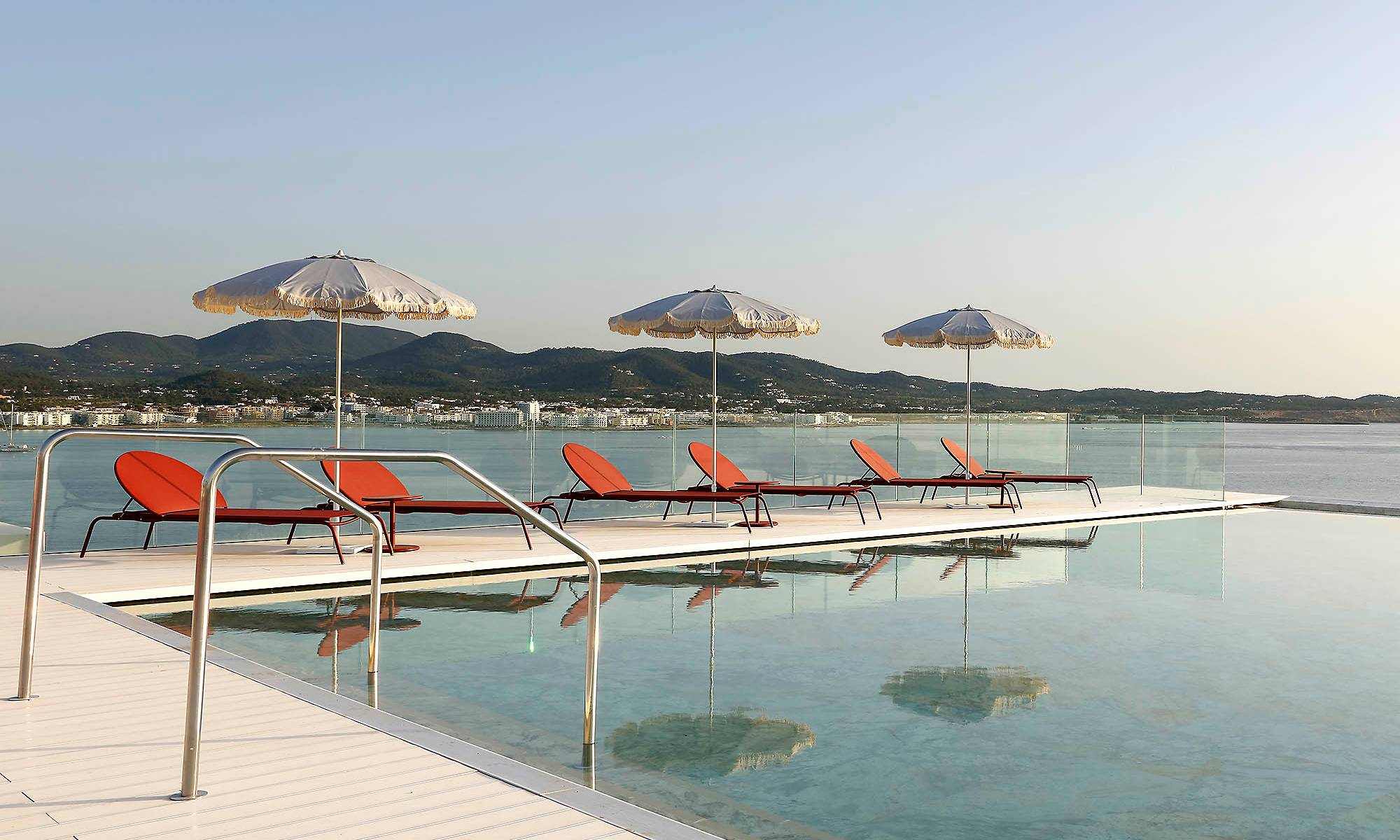 trs-ibiza-piscina
