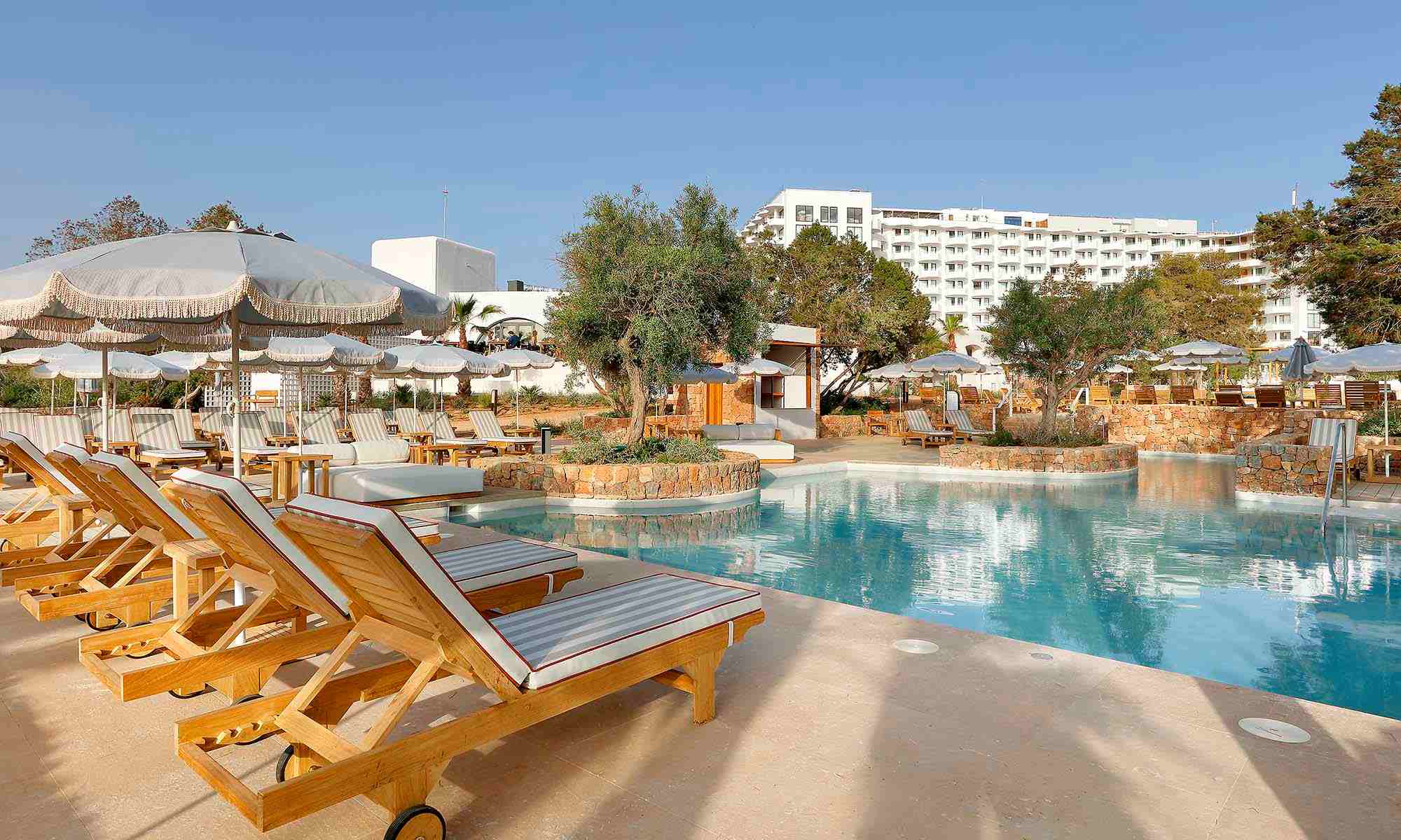 TRS-IBIZA-HOTEL-PISCINA-IO