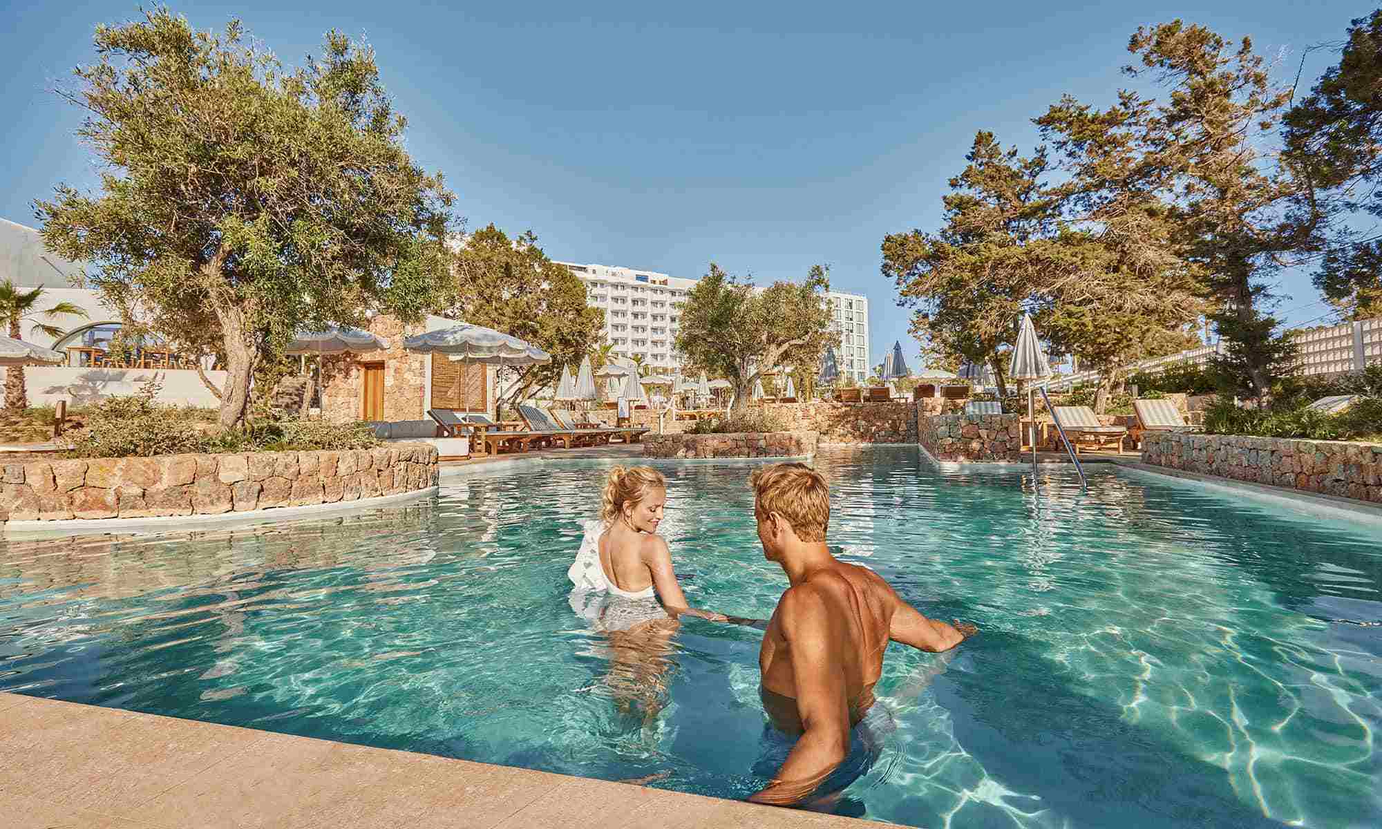 TRS-Ibiza-Hotel-piscinas3