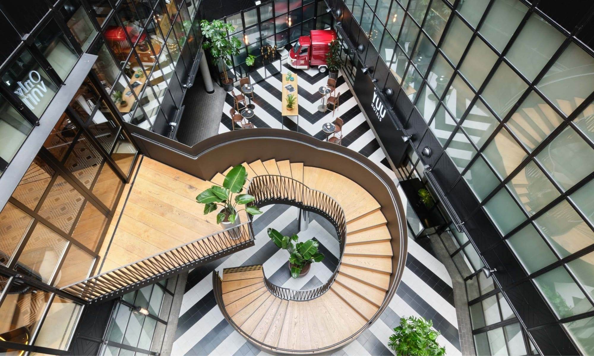 oy-atocha-lobby-1.jpg