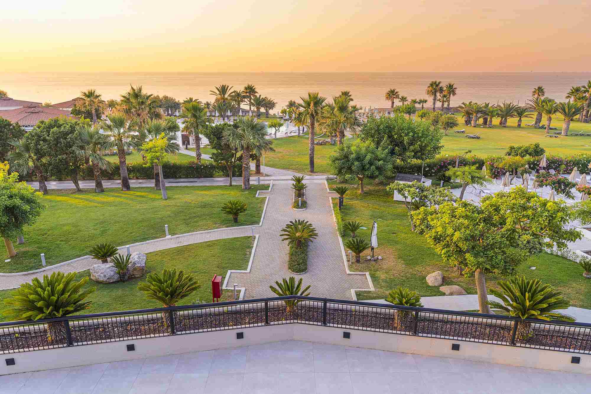 the_signature_level_at_grand_palladium_sicilia_terraza_spa